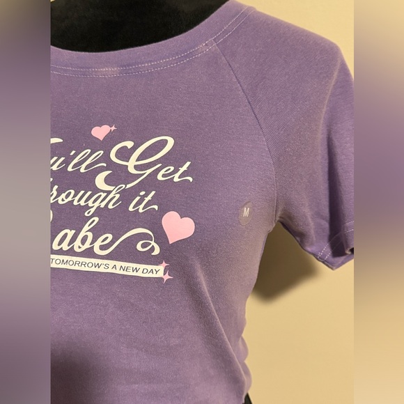 NWT PacSun Purple & White Tomorrow's A New Day Baby Cropped T-Shirt size medium - Picture 3 of 5